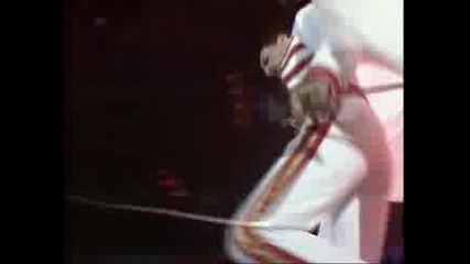 We Will Rock You - Queen Wembley 86