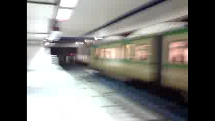 метростанция Жолио Кюри