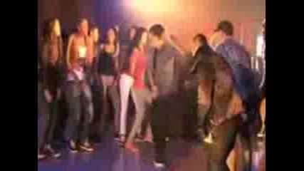 Justin can u teach me how to dougie (