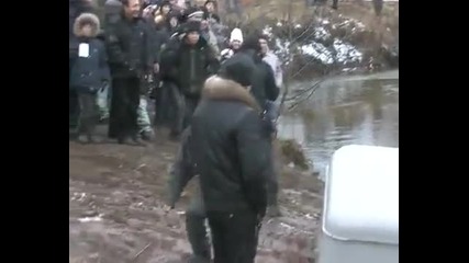 Полицейски джип засяда в блато - С М Я Х