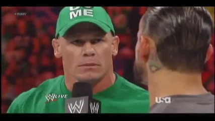 Си Ем Пънк напада Джери Лоулър - Raw 08/20/12