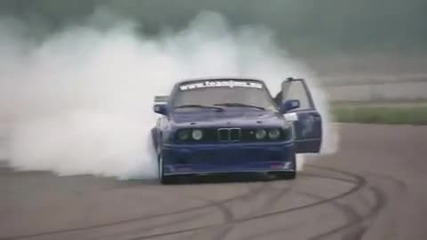 B M W M3 Turbo Пали Гумите И Дрифтира!!!