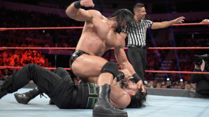 Roman Reigns & Seth Rollins vs. Dolph Ziggler & Drew McIntyre: Raw, July 2, 2018