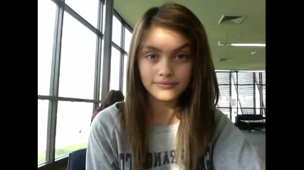Girl with a funny talent. [original video]
