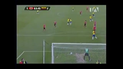 Уникалният гол на Michael Arroyo в мача Канада срещу Еквадор