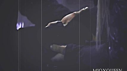 bellamy x Clarke- Parachute