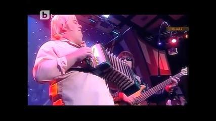 Руслан 2012 - Ай кво ше пием official Video