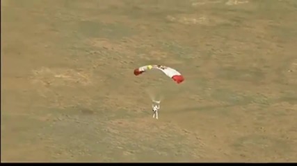 Red Bull Stratos - freefall from the edge of space The Landing