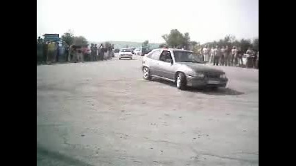 Opel Kadett Gsi - пилене на гуми