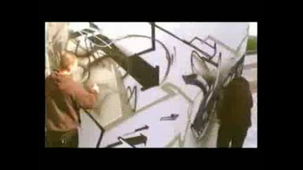 Graffiti - C3p Painting Urban Wall