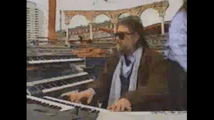 Синтезатор