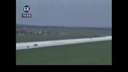 Porsche vs Yamaha R1 vs F16 - - The Original 