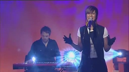 Keri Hilson performs Energy on Gmtv 
