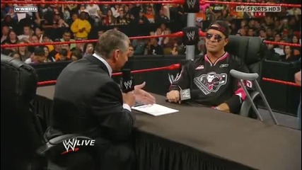 Raw 15/3/10 Брет Харт И Винс Подписват Договора За Мача На Кечмания 
