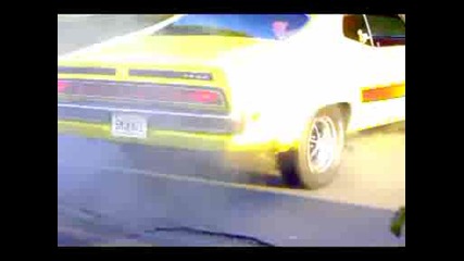 Torino Gt Smokin Burnout.avi