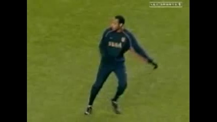 Смешен трик на Thierry Henry 