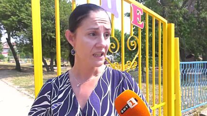 Евакуираха десетки деца заради пожар във вилна зона в Мездра