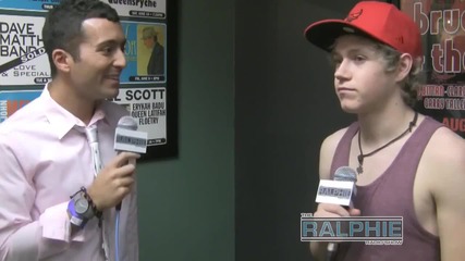 One Direction - Найл говори за феновете в Ню Йорк - Интервю за Ralphie Radio