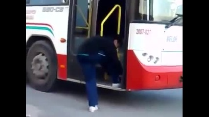 Гавра с шофьор на автобус 