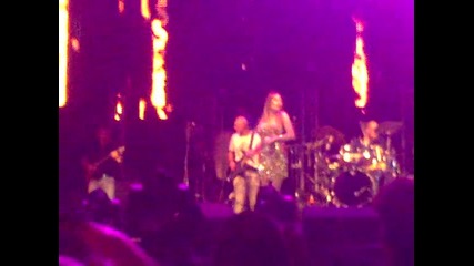 Ceca - Zaboravi ( Arena Armeec Sofia 22.05.12.)