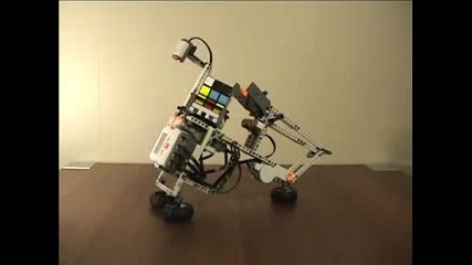 Робот реди кубчето на Рубик 