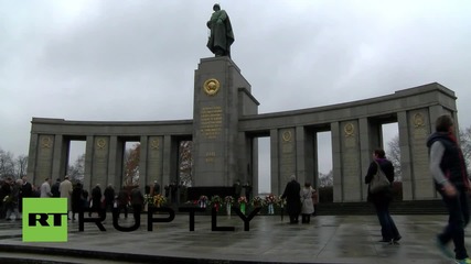 Germany: 70th anniversary of Soviet War memorial in Berlin's Tiergarten