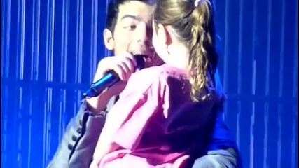 Joe Jonas and little Nj girl 