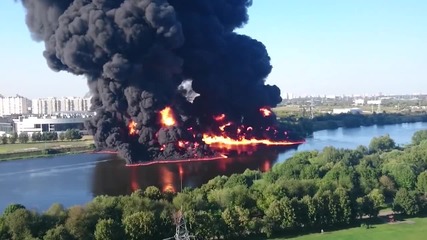 Пожар в руска река