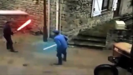 Дядки се бият с лазерни мечове ;d