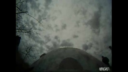 Ето какво вижда падащ моторист 