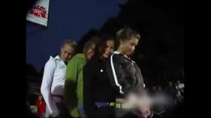 Смях !!! Тоя Отнесе Мацката 