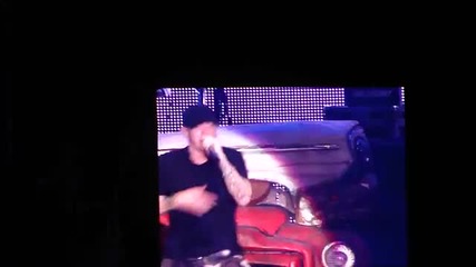 Bonnaroo 2011_ Eminem performing Airplanes and Stan