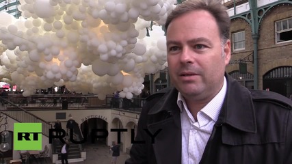 Лондон: 100 000 балона изпълниха пазара в "Ковънт гардън"