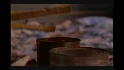 Gloria Trevi - Acostada a media calle (pelicula Zapatos Viejos)