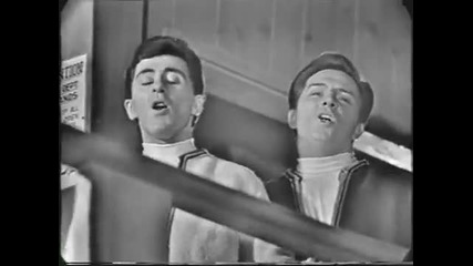 The Four Seasons - Walk Like Man