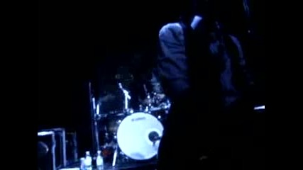 Three Days Grace - Break (live) 