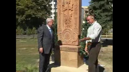 Откриха паметник "Хачкар”