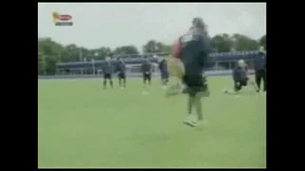 The Best Soccer Freestyle Tricks Ever (cristiano.robinho...) 