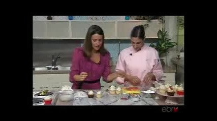 Cupcake Decorating Video on Ebru Tv