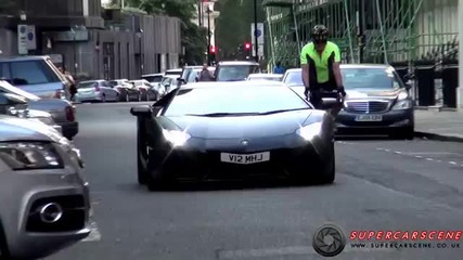 Пич с колело се прави на интересен пред шофьора на Lamborghini Aventador