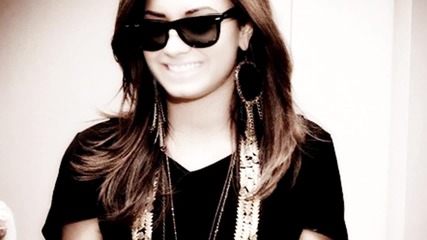 Demi Lovato ft. Dev - Who's That Boy