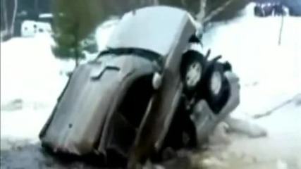 Вече тотално съсипаха автомобила