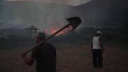 Мощен пожар застрашава град в централната част на Албания