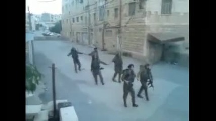 Israeli Soldiers Dancing ft. Kesha
