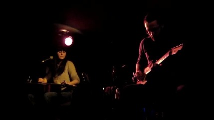 Trespassers William - Different Stars (live ) 