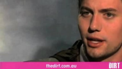 Jackson Rathbone talk Alice’s & Jasper’s backstories 
