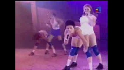 T.a.t.u - Malchik Gei Live In Romania