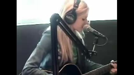 Avril Lavigne - Nobodys Home ( Acoustic Version)