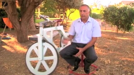 Велосипед направен от картон
