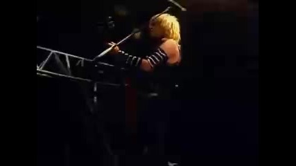 Judas Priest - Breaking the Law 